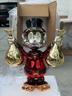 Scrooge McDuck Chrome Figure 40cm Red